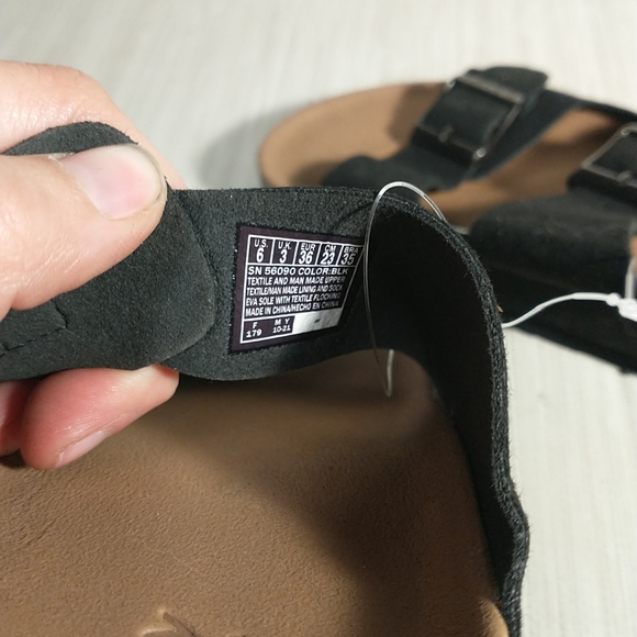 Skechers Women's Luxe Foam Relax Fit Two Strap Sandals in Black Size 6 - Picture 6 of 6